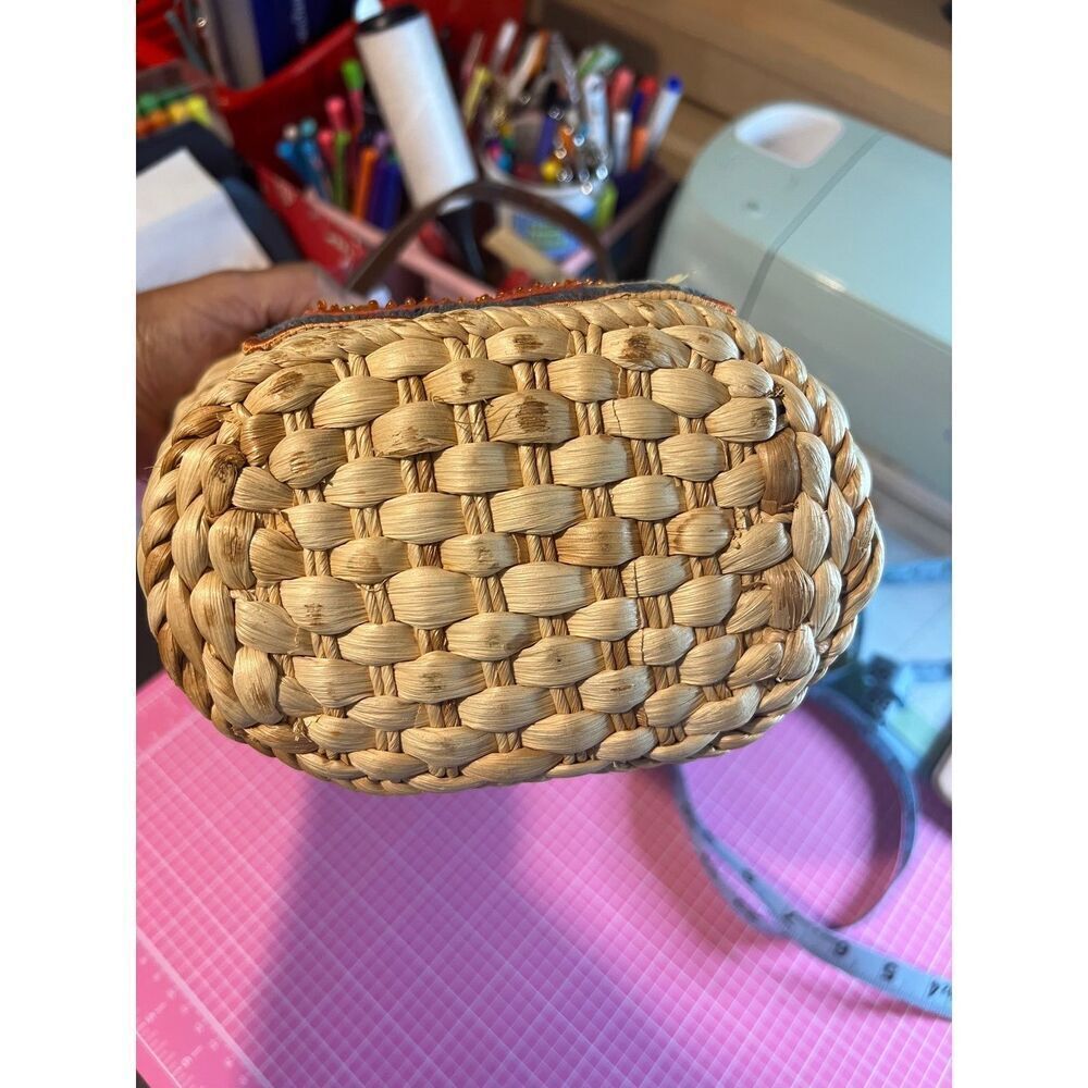Juiciful Wicker Handbag - Picture 4 of 10